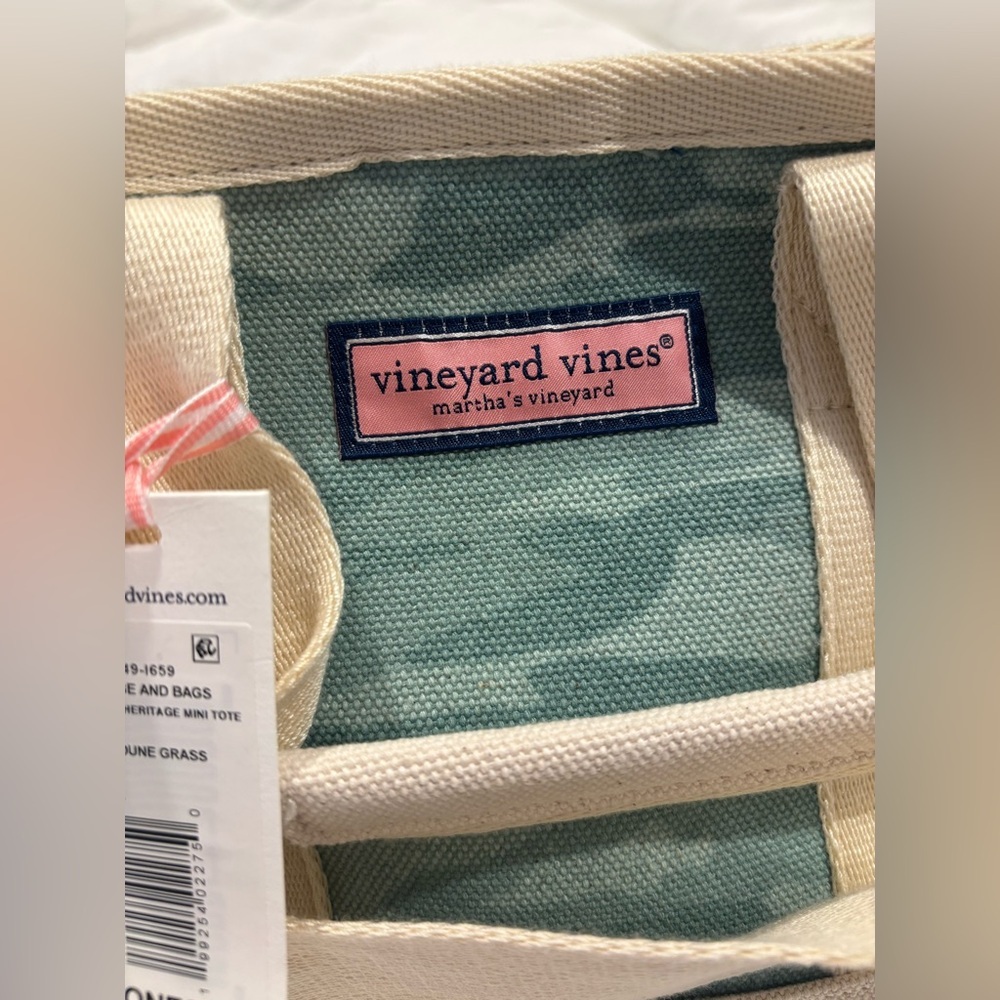 Vineyard Vines Camouflage Green and Cream Tote - Picture 15 of 15